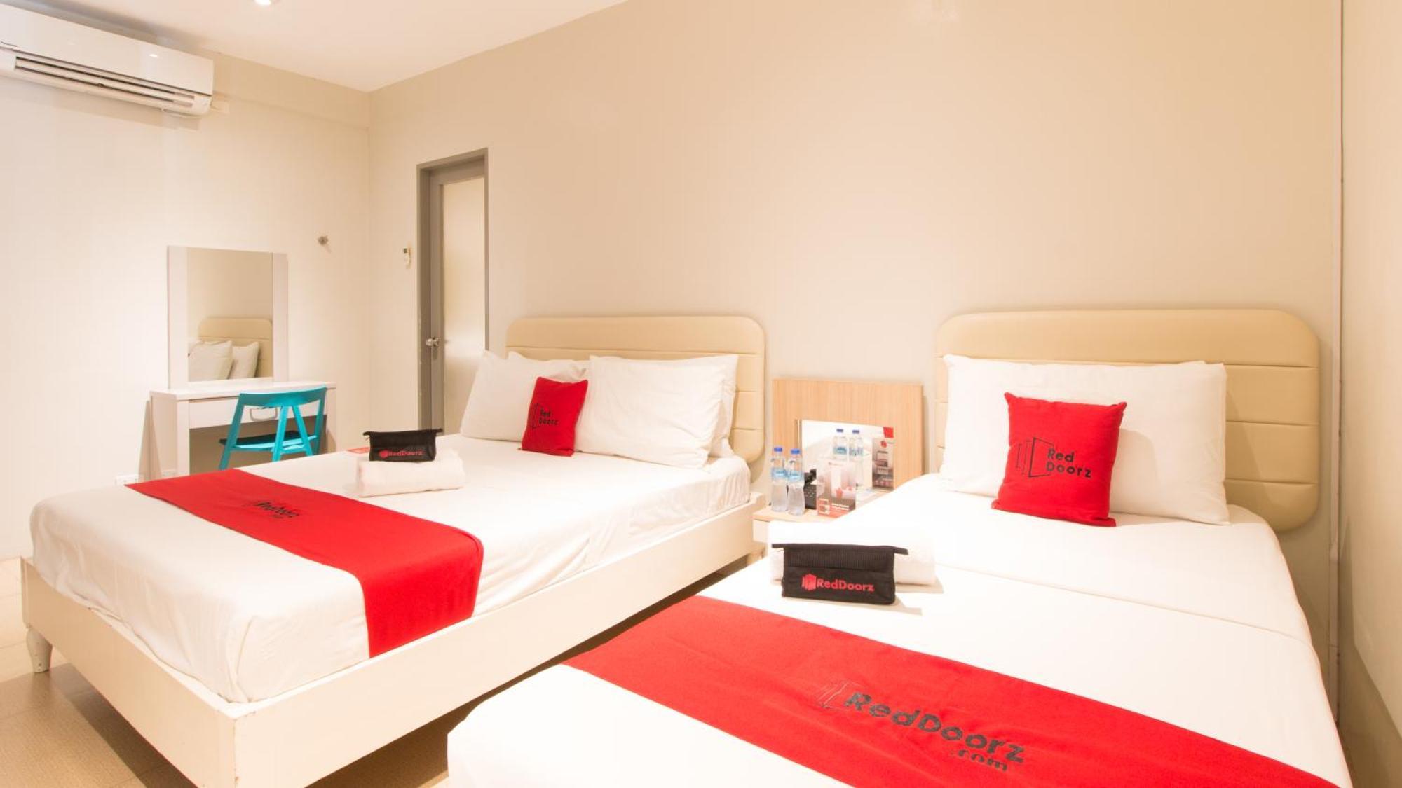 Reddoorz @ General Segundo Avenue Laoag Hotel Luaran gambar