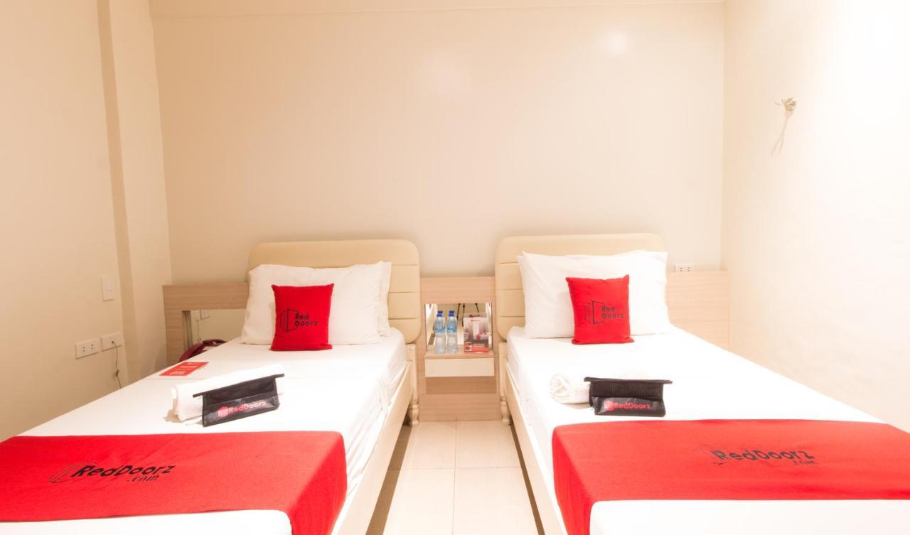 Reddoorz @ General Segundo Avenue Laoag Hotel Luaran gambar