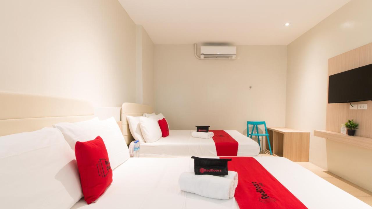 Reddoorz @ General Segundo Avenue Laoag Hotel Luaran gambar